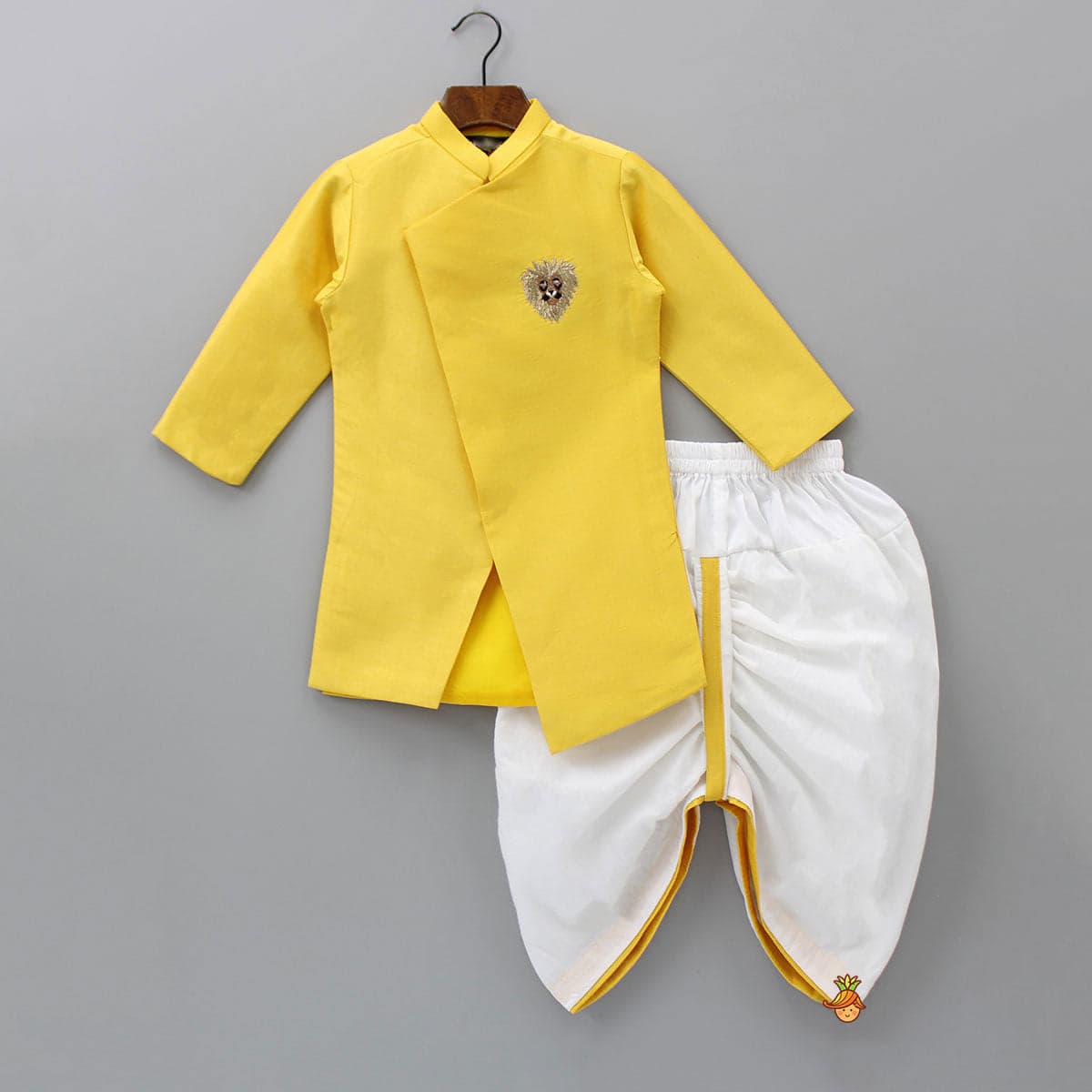 Pre Order: Lion King Embroidered Asymmetric Kurta With Dhoti
