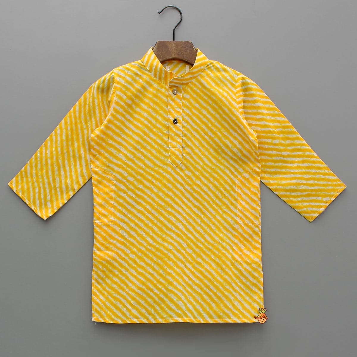Leheriya Printed Kurta With Pyjama view
