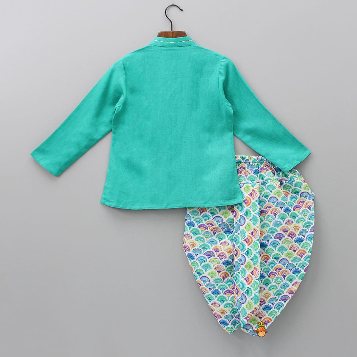 Pre Order: Zari Thread Embroidered Kurta With Colourful Dhoti And Mukut view