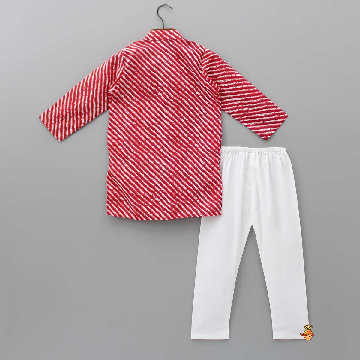 Leheriya Printed Mandarin Collar Red Kurta With White Pyjama view