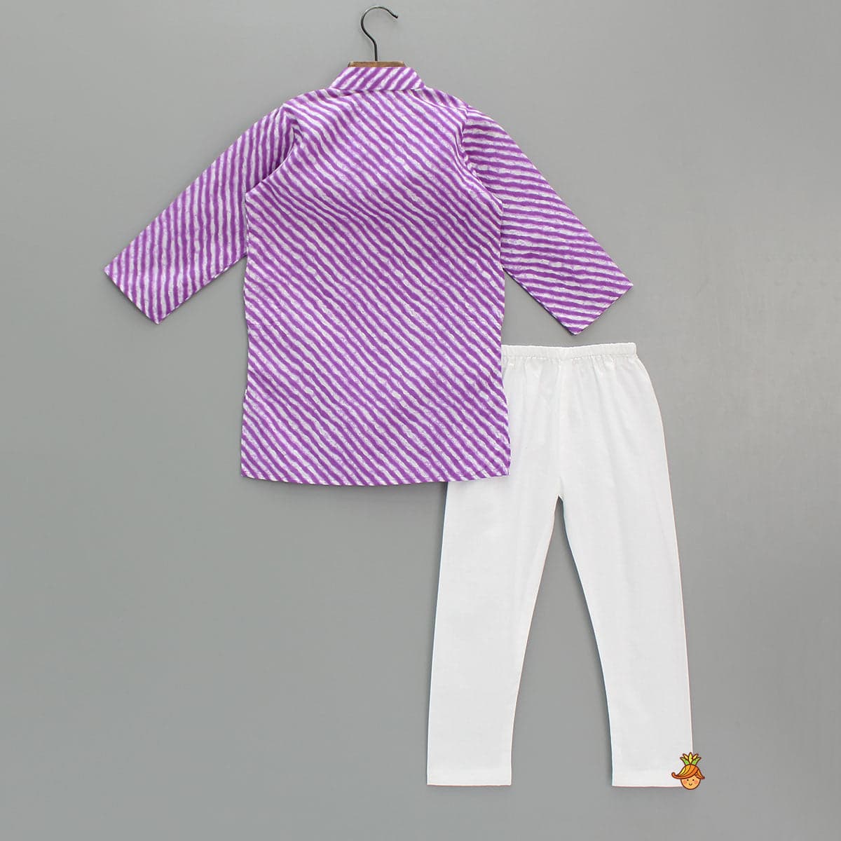 Leheriya Printed Mandarin Collar Purple Kurta With White Pyjama view