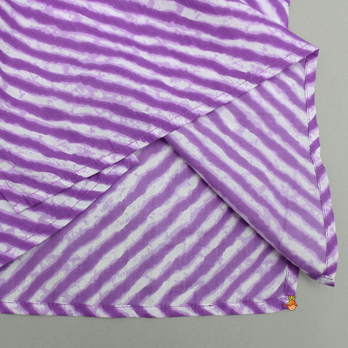 Leheriya Printed Mandarin Collar Purple Kurta With White Pyjama view