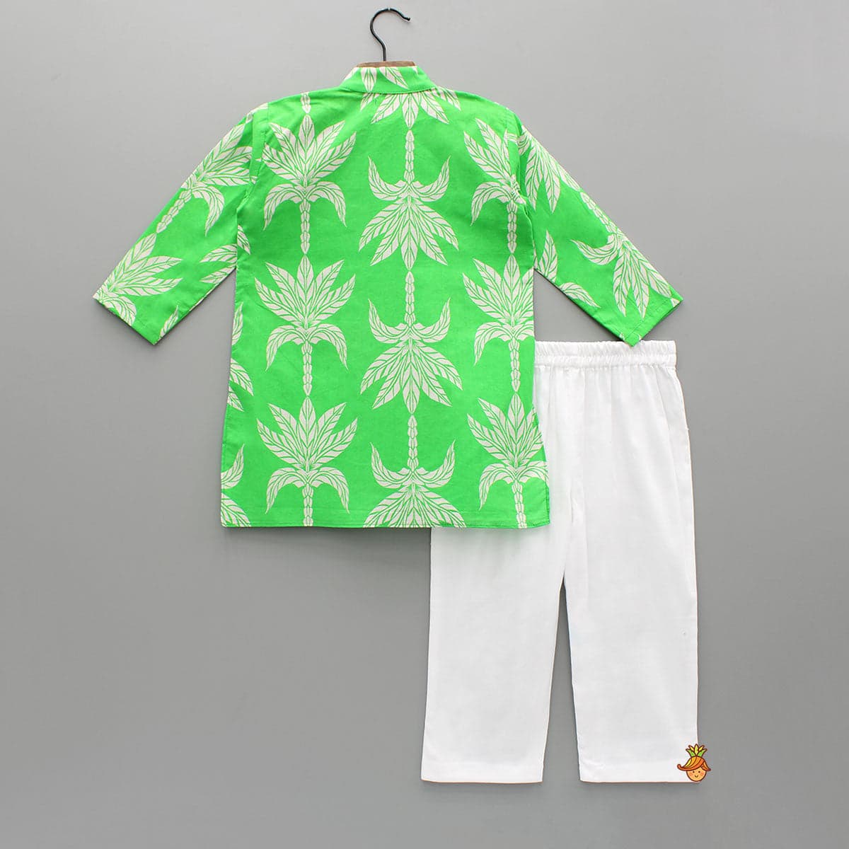Pre Order: Printed Green Kurta With Pyjama view