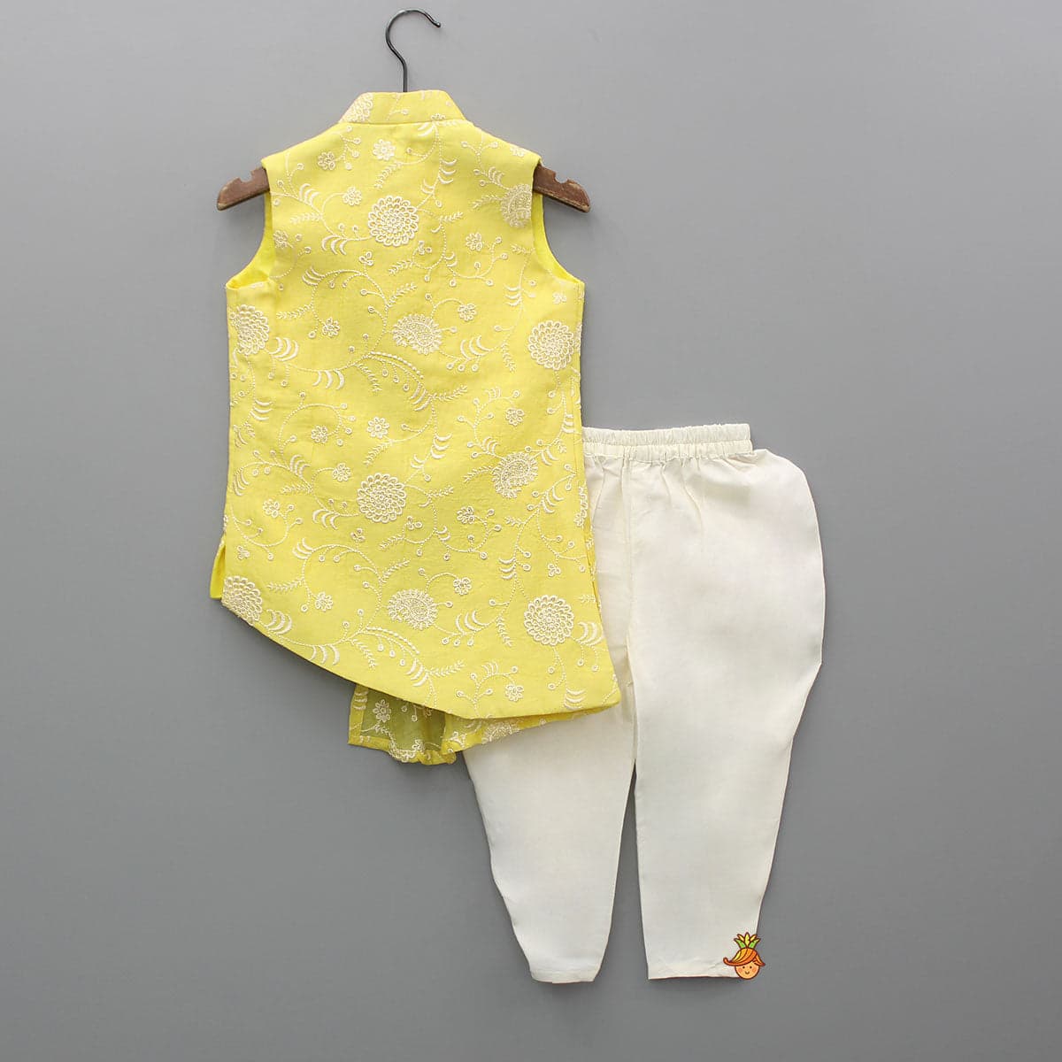 Pre Order: Sleeveless Embroidered Stylish Kurta And Dhoti Style Pant view