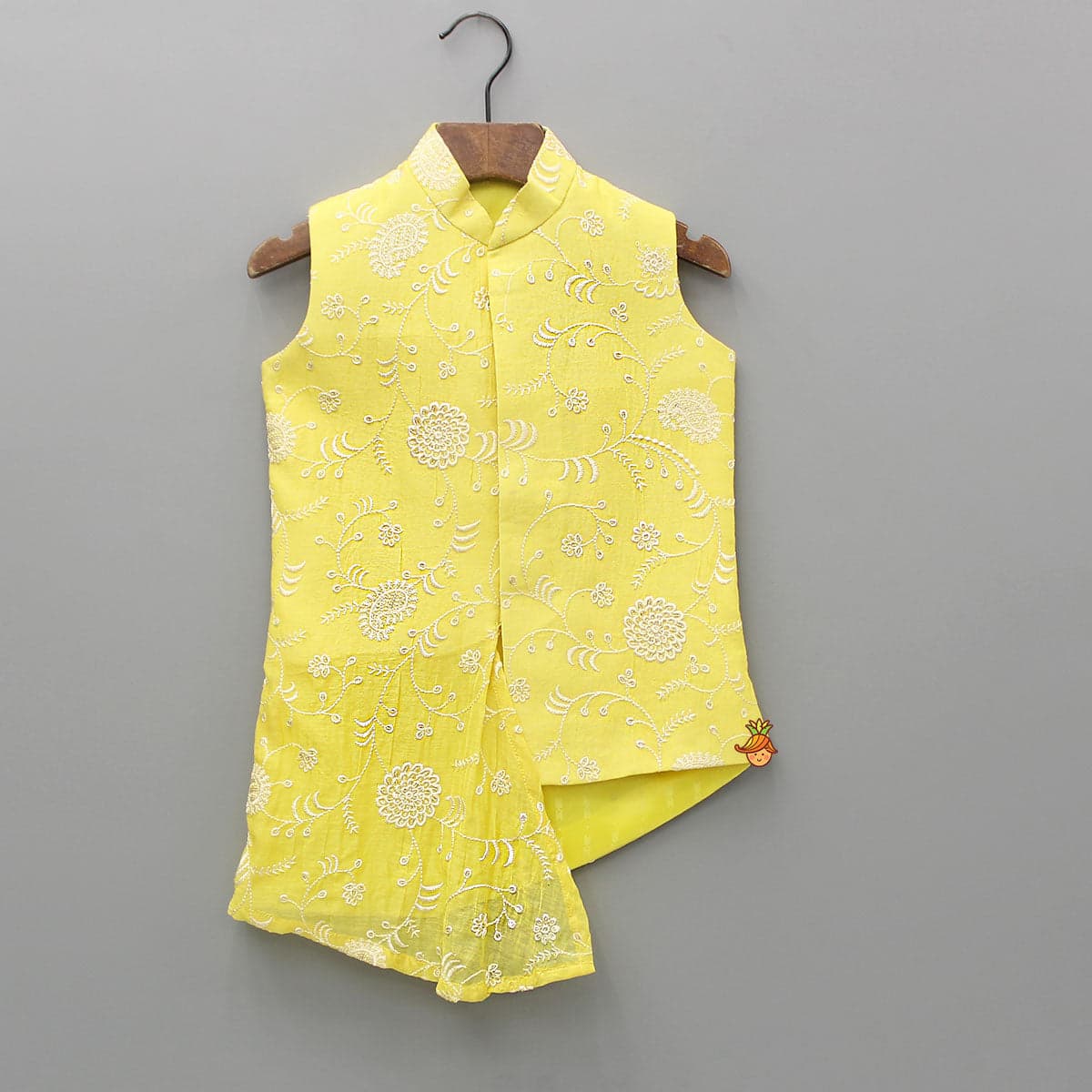 Pre Order: Sleeveless Embroidered Stylish Kurta And Dhoti Style Pant view