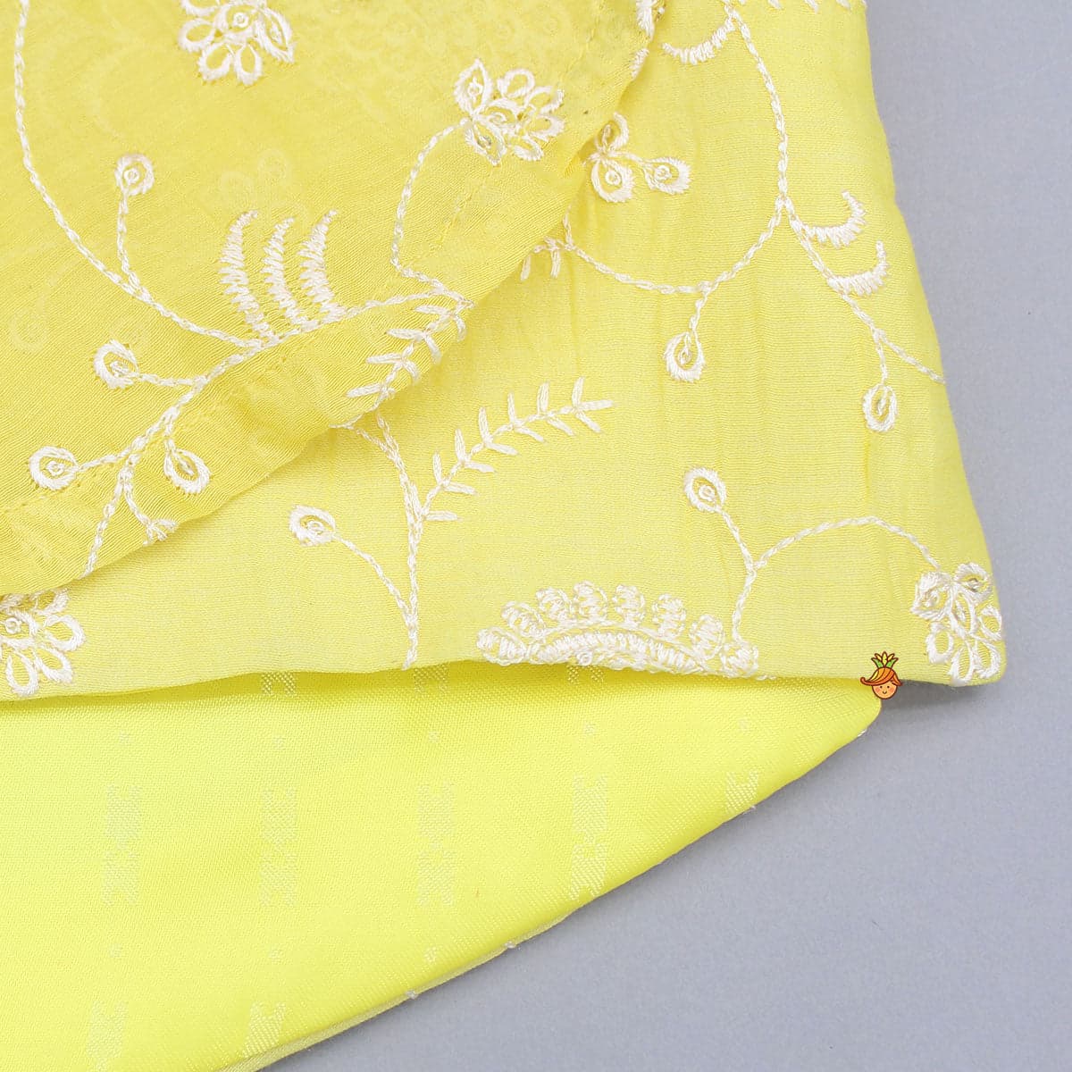 Pre Order: Sleeveless Embroidered Stylish Kurta And Dhoti Style Pant view
