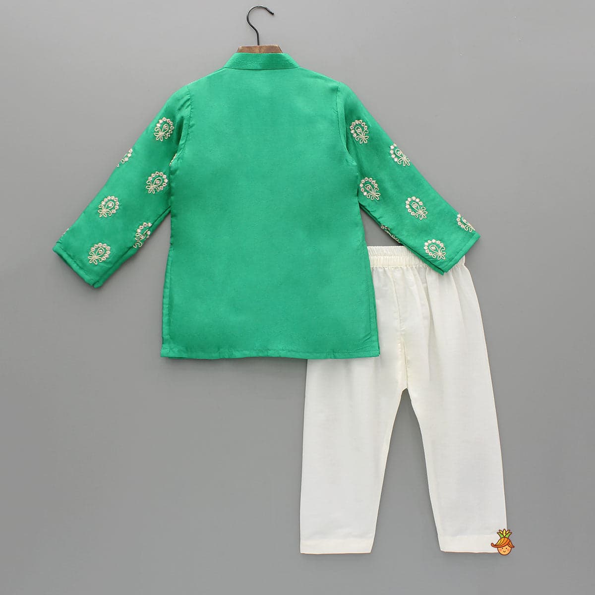 Pre Order: Green Embroidered Kurta And Pyjama view