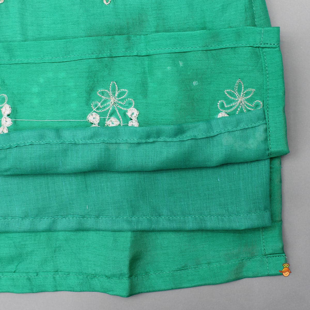Pre Order: Green Embroidered Kurta And Pyjama view