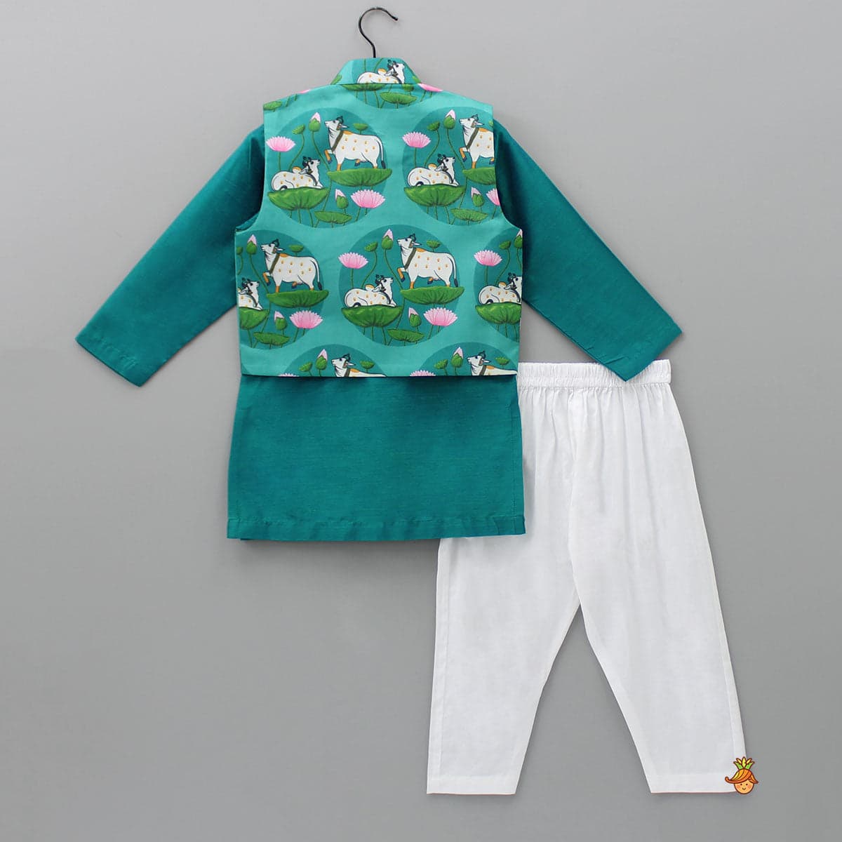 Silk Green Kurta With Front Open Pocket Detail Printed Jacket And Cotton Pyjama view