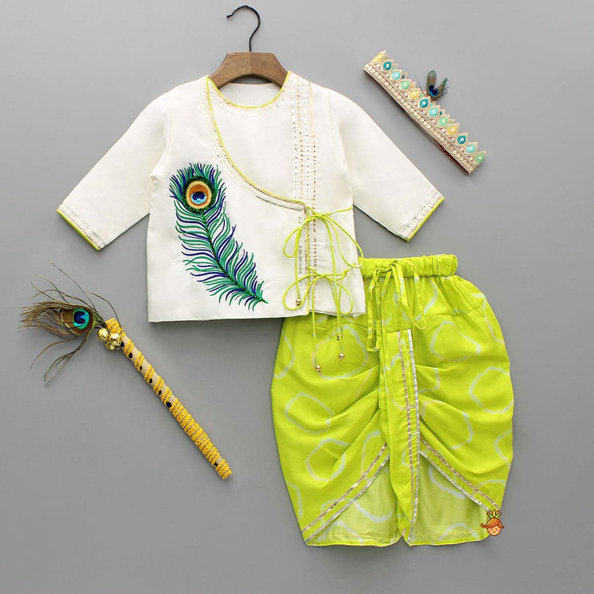 Pre Order: Mor Pankh Embroidered Off White Kurta And Green Dhoti With Mukut And Basuri