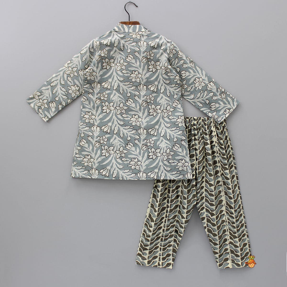 Floral Printed Grey Kurta With Printed Pyjama view